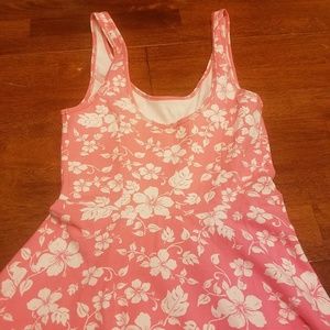 Hollister Cute flowy dress